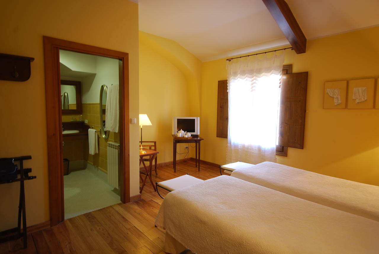 Hotel Del Verde Al Amarillo Penasrubias de Piron Dış mekan fotoğraf